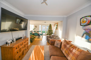 Hazleton Way Cowplain